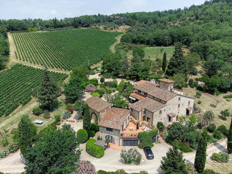 Vignola Apartments image