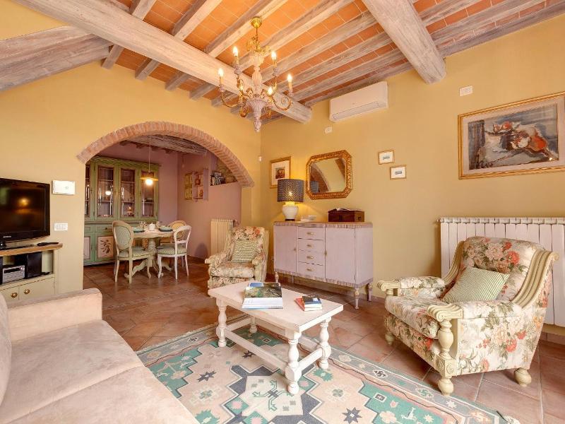 Vignola Apartments image