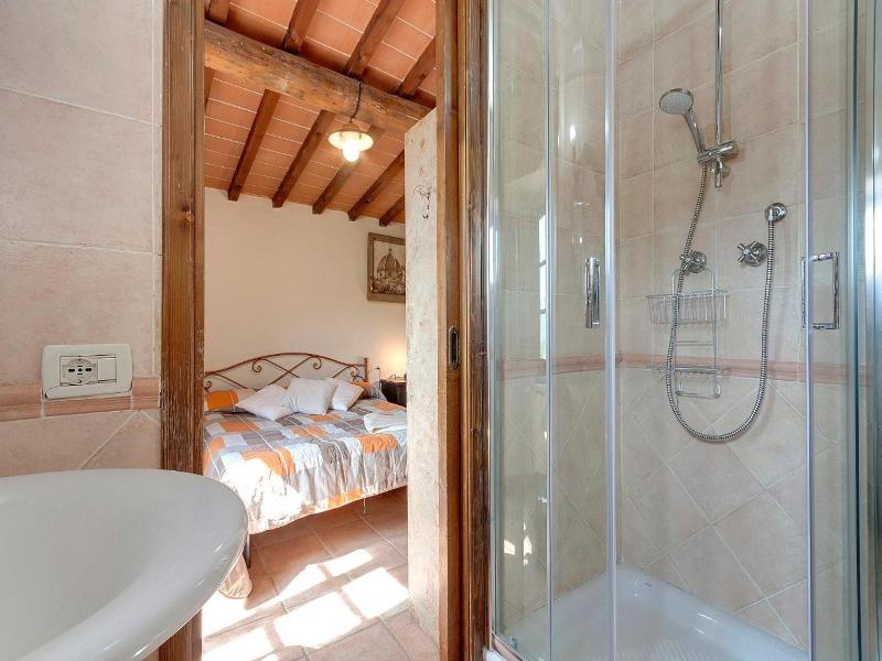 Vignola Apartments image