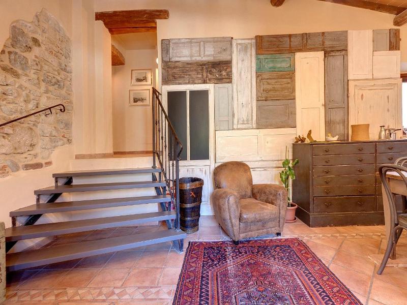 Vignola Apartments image