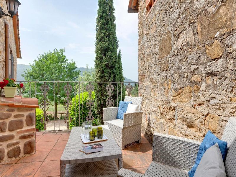 Vignola Apartments image