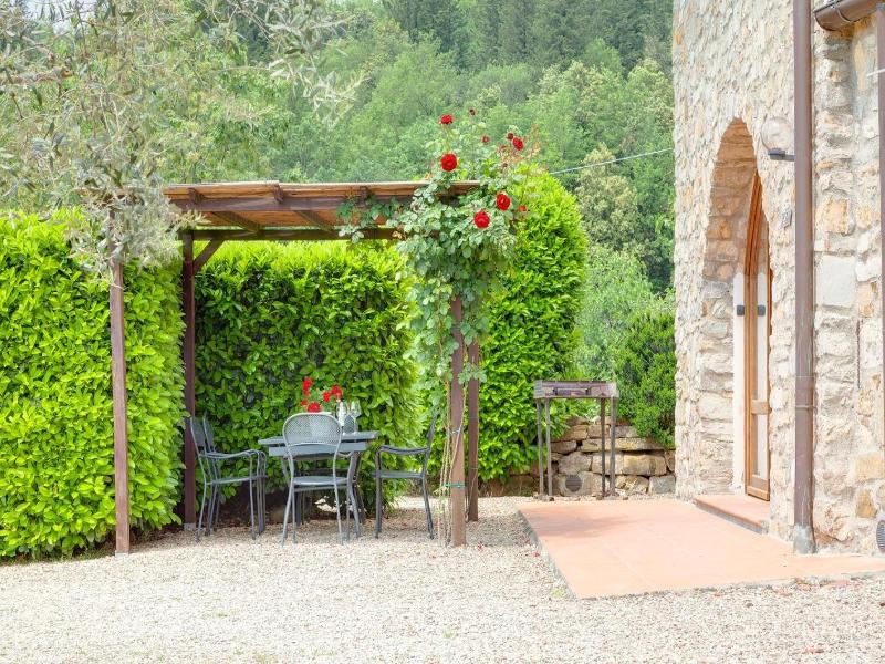 Vignola Apartments image