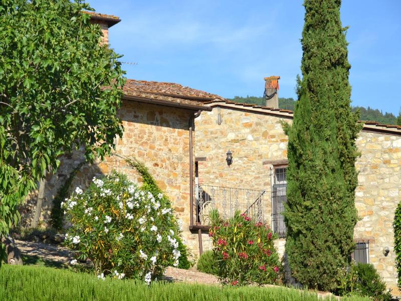 Vignola Apartments image