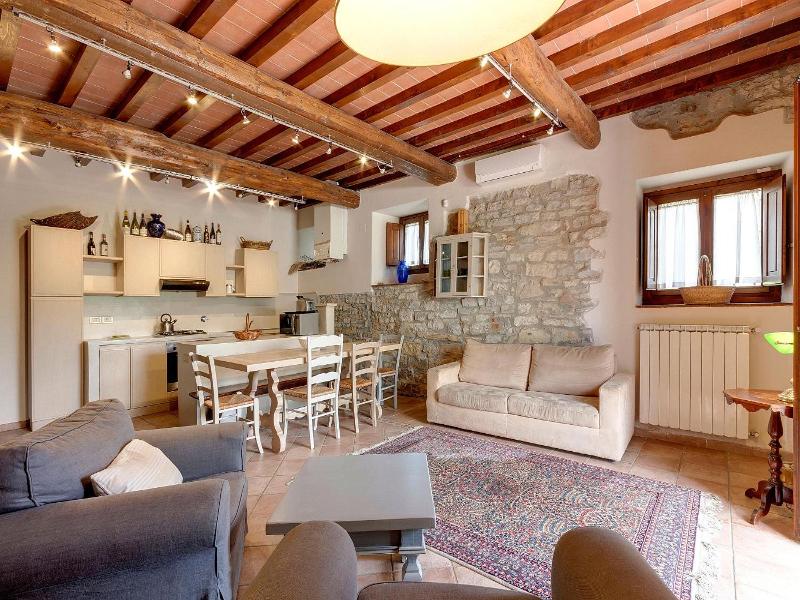 Vignola Apartments image