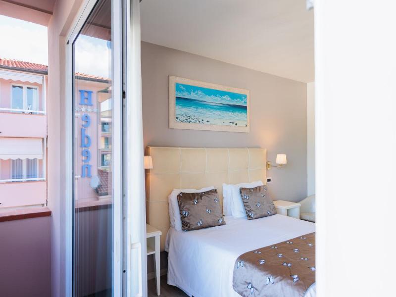 Hotel Eden image