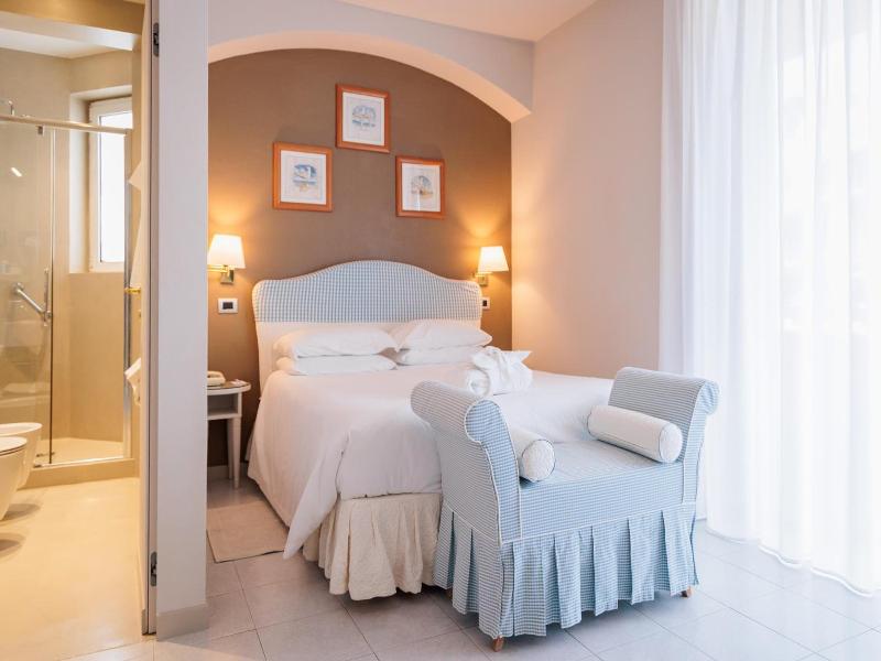 Hotel Eden image