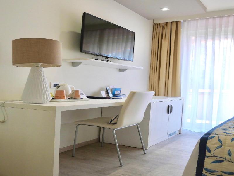 Hotel Eden image