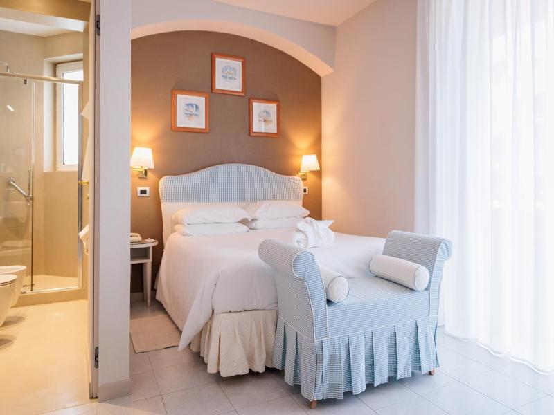 Hotel Eden image
