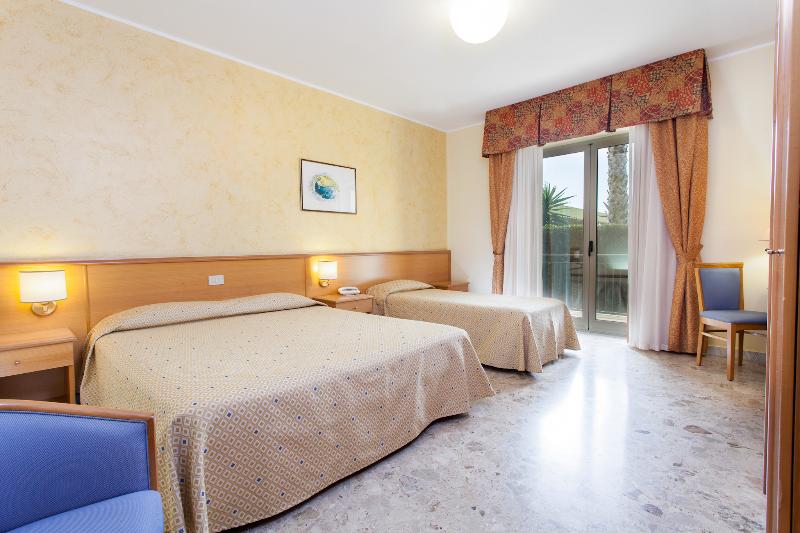 Hotel La Tonnara image