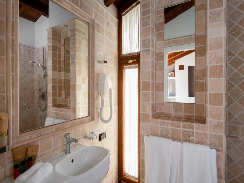 La Locanda Del Pontefice image