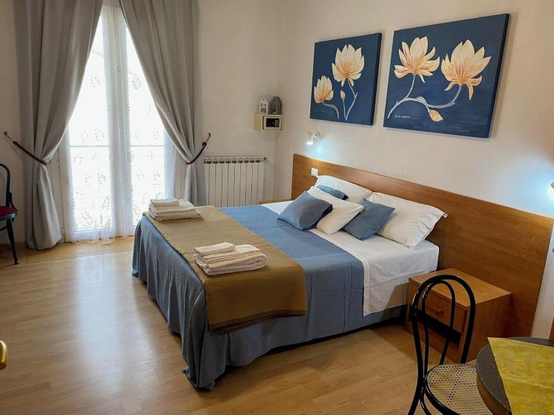 Bed And Breakfast Dream image