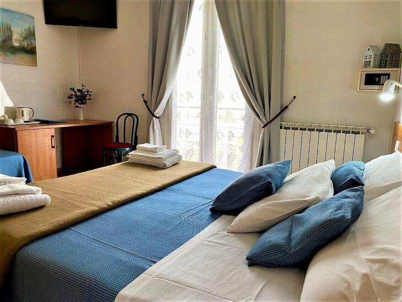 Bed And Breakfast Dream image