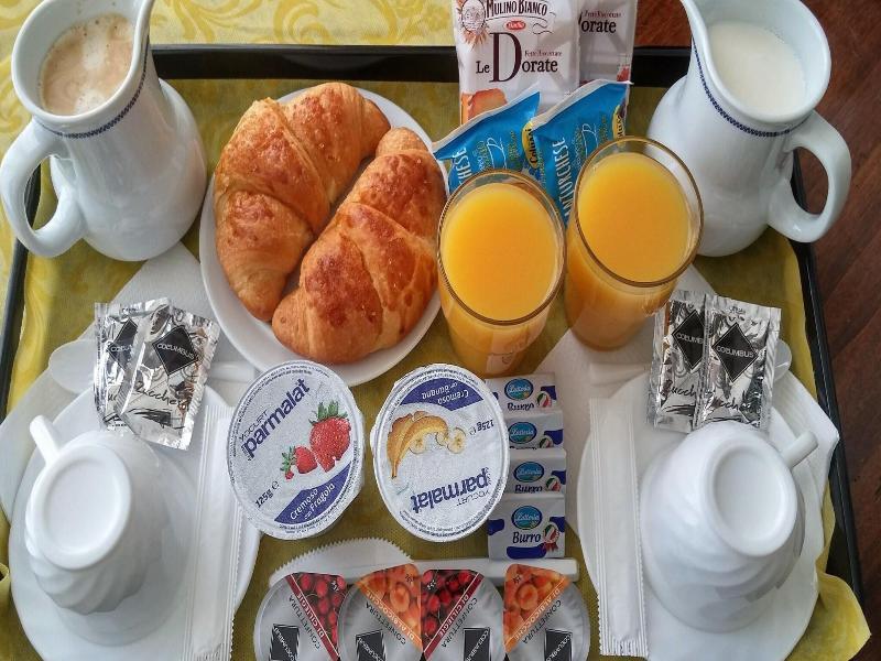 Bed And Breakfast Dream image