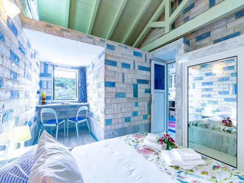 Paco's Resort & Luxury Apartments image
