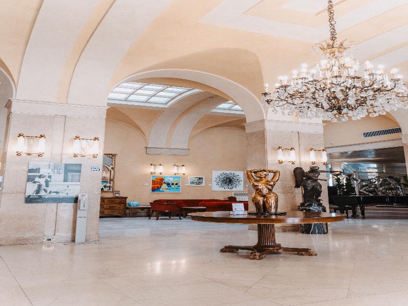Hotel Vittoria image