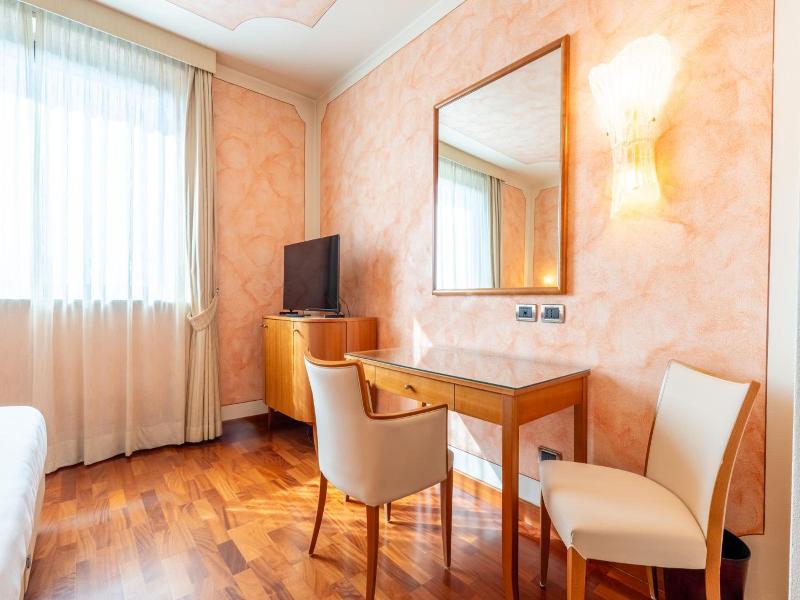 Grand Hotel Del Parco Bergamo Airport image