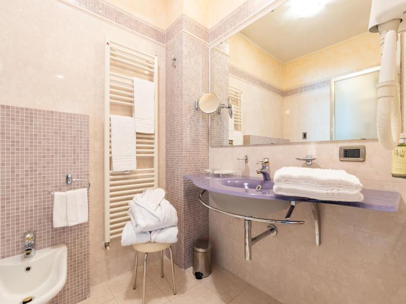 Grand Hotel Del Parco Bergamo Airport image