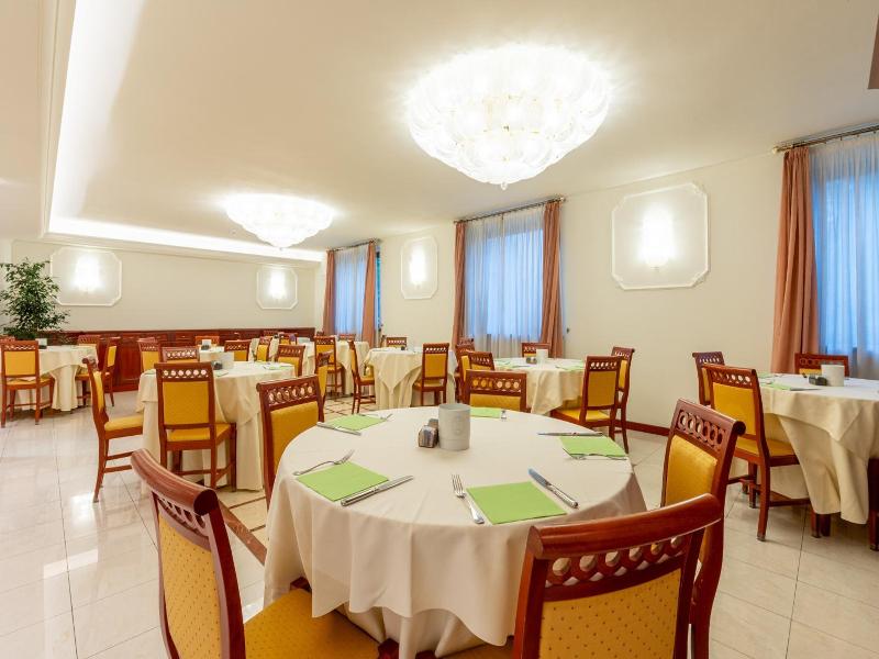 Grand Hotel Del Parco Bergamo Airport image