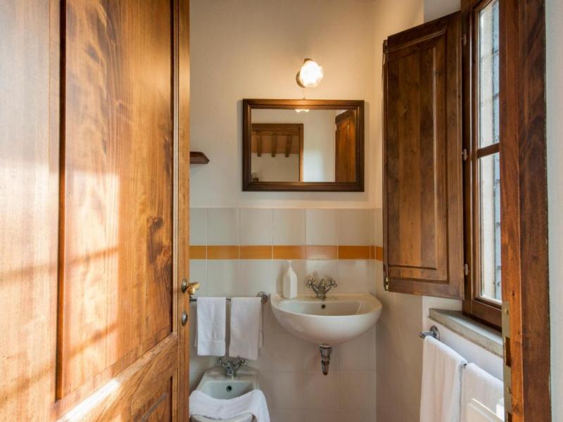 Borgo Bottaia image