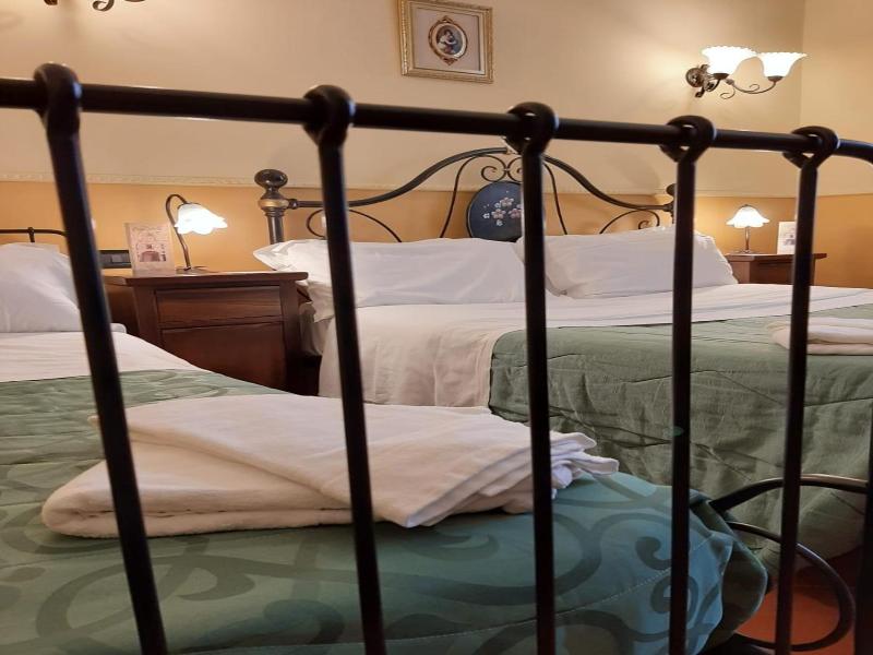 Hotel Pignatelli Napoli image