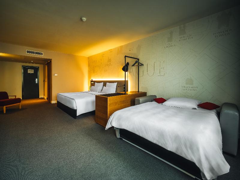 room detail thumbnail 1