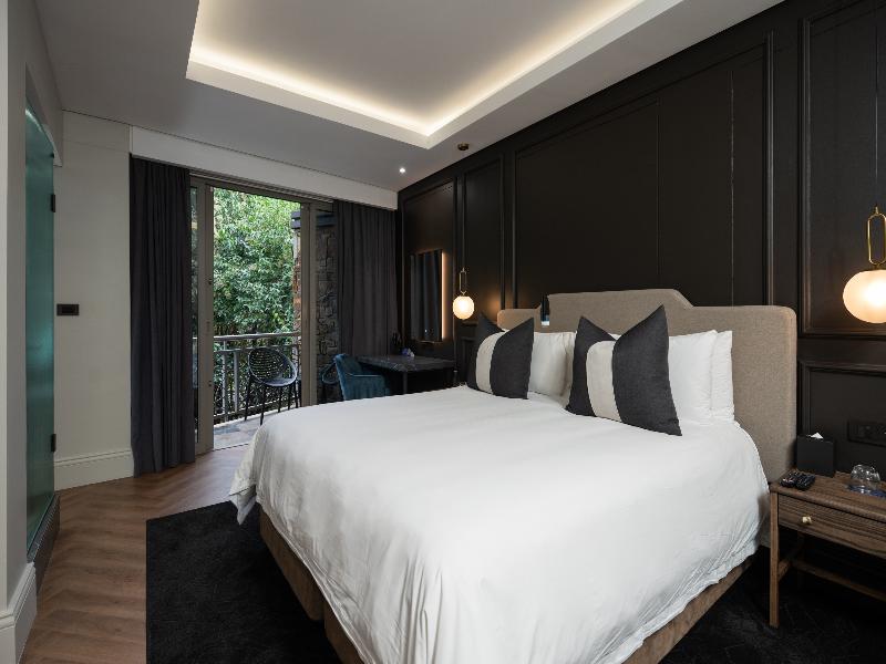 Seven Villa Hotel & Spa image