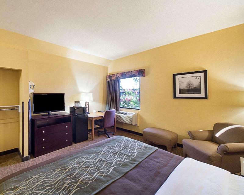 Shary Inn and Suites image