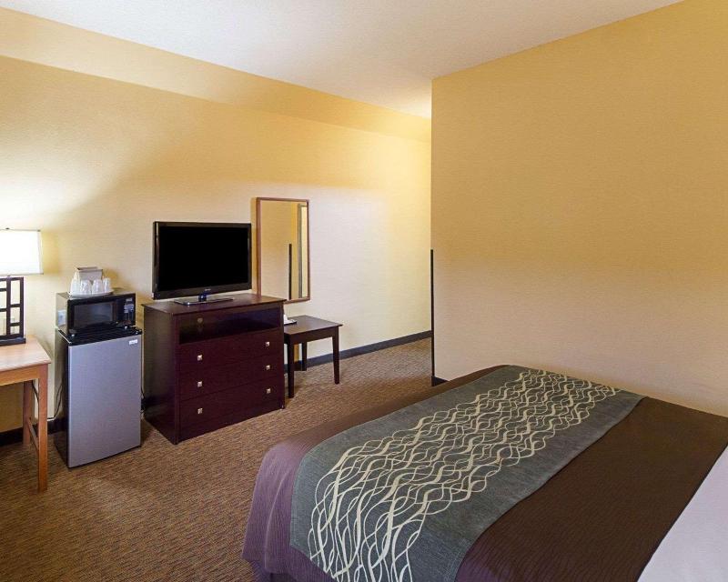 Shary Inn and Suites image