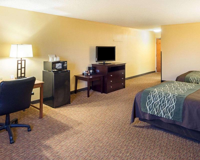 Shary Inn and Suites image