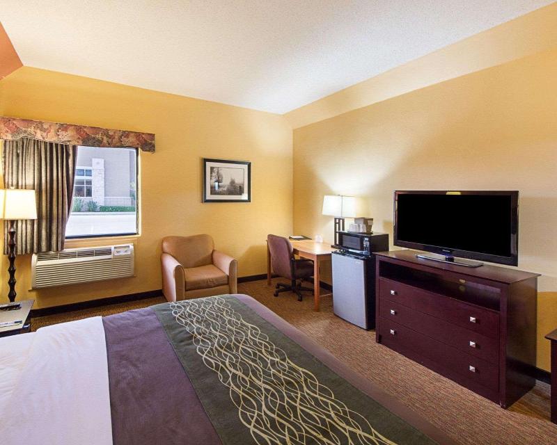 Shary Inn and Suites image