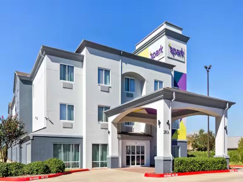 Spark By Hilton Pearland image