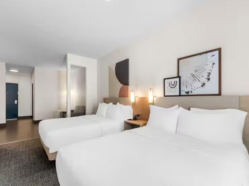Spark By Hilton Pearland image