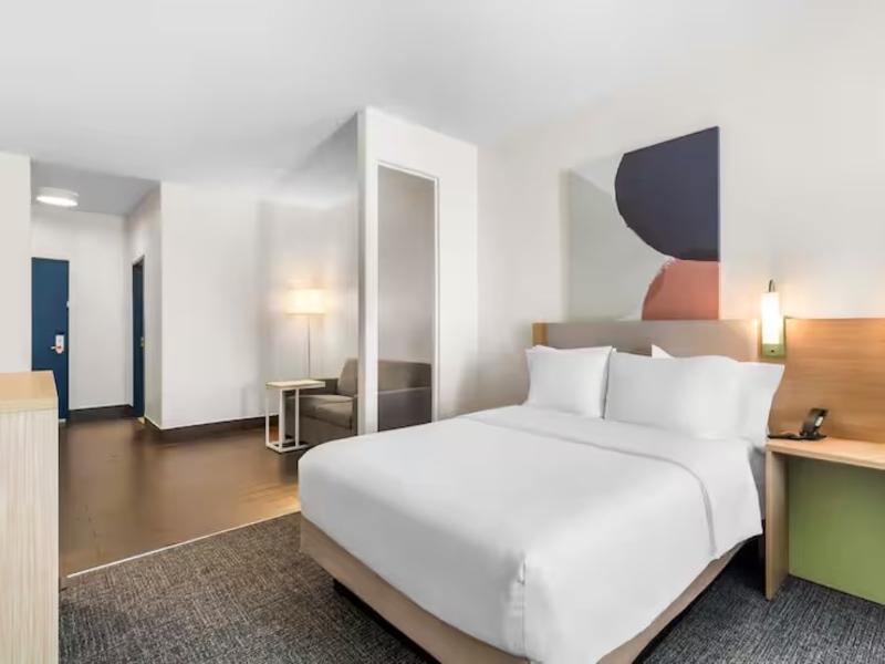 Spark By Hilton Pearland image