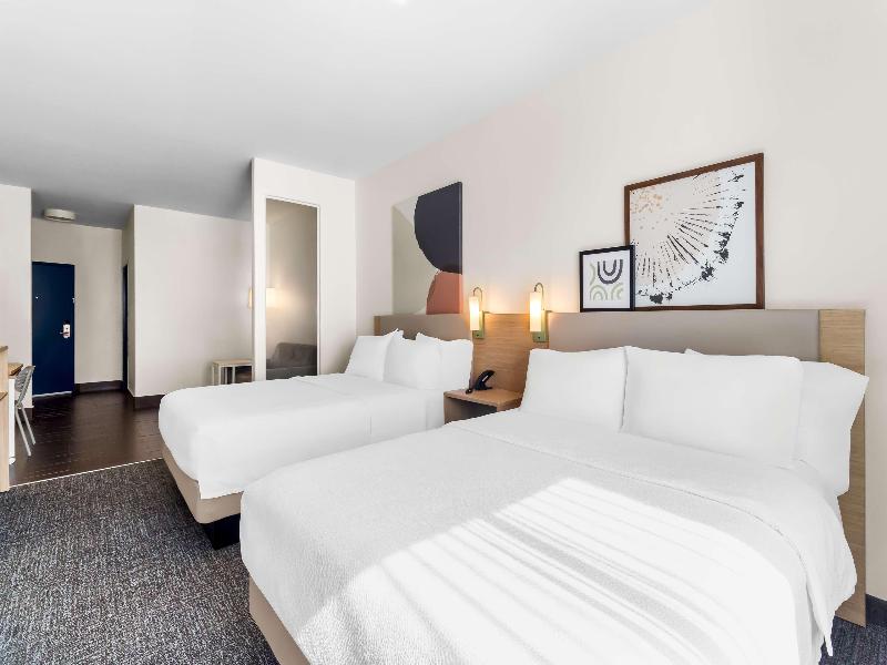 Spark By Hilton Pearland image