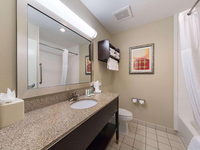 Comfort Suites Beachside image