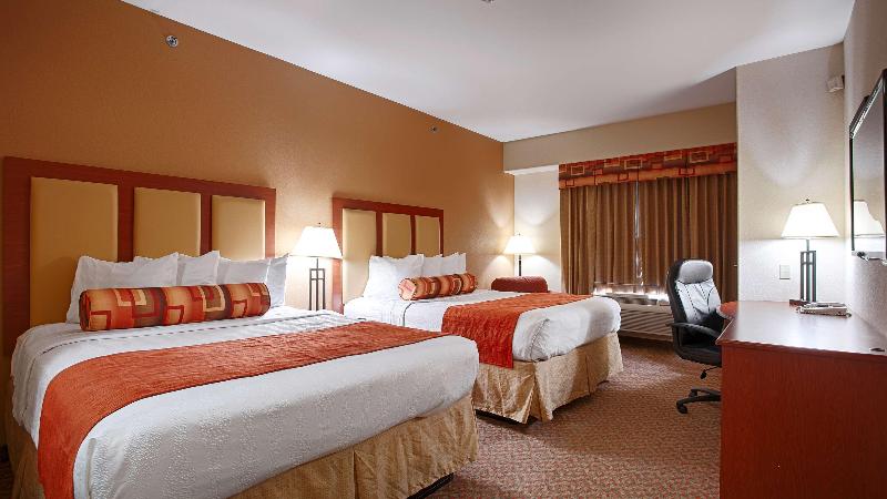 Best Western Plus Waxahachie Inn & Suites image