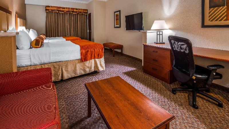 Best Western Plus Waxahachie Inn & Suites image