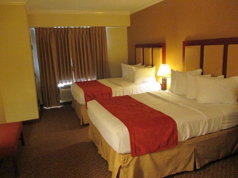 Best Western Plus Waxahachie Inn & Suites image