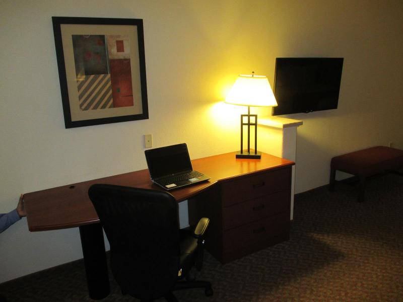 Best Western Plus Waxahachie Inn & Suites image