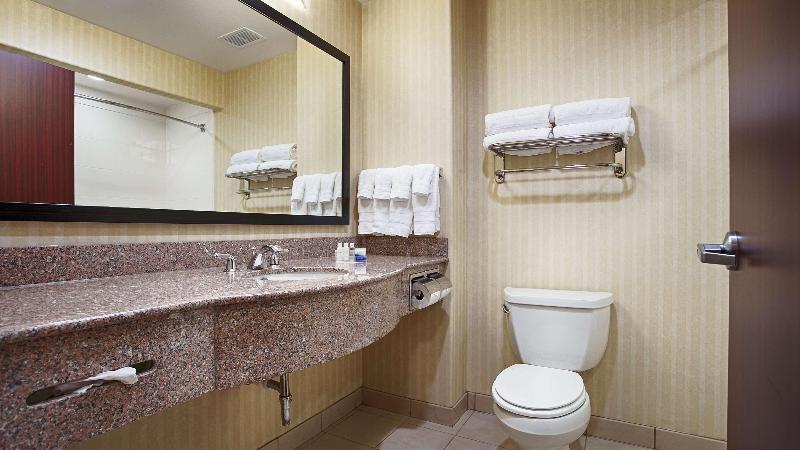 Best Western Plus Waxahachie Inn & Suites image