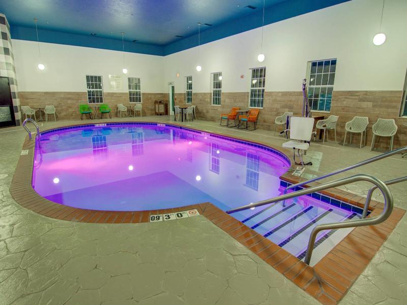 Comfort Suites Newport News Airport image