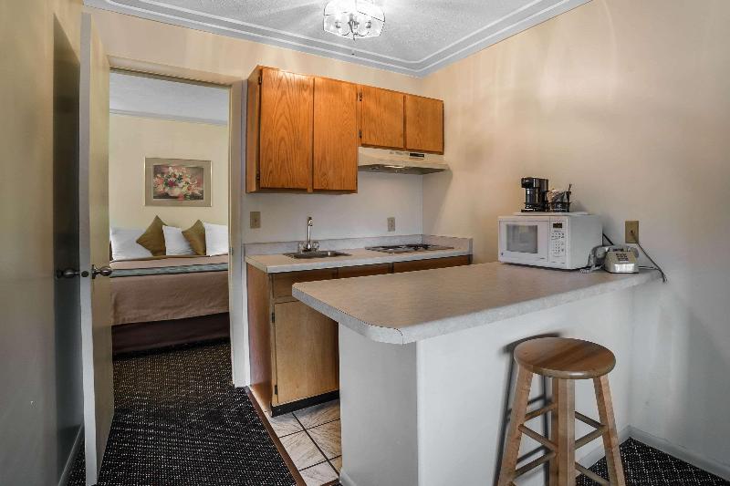 Rodeway Inn Pronghorn Lodge image