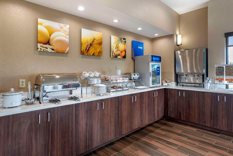Comfort Suites Pell City I-20 exit 158 image