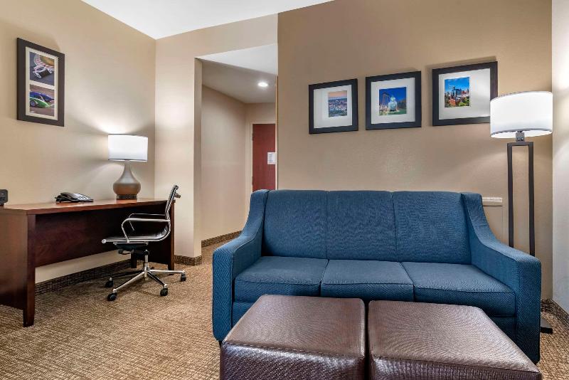 Comfort Suites Pell City I-20 exit 158 image