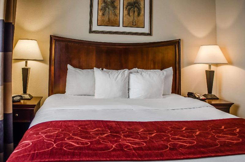 Comfort Suites North Mobile image