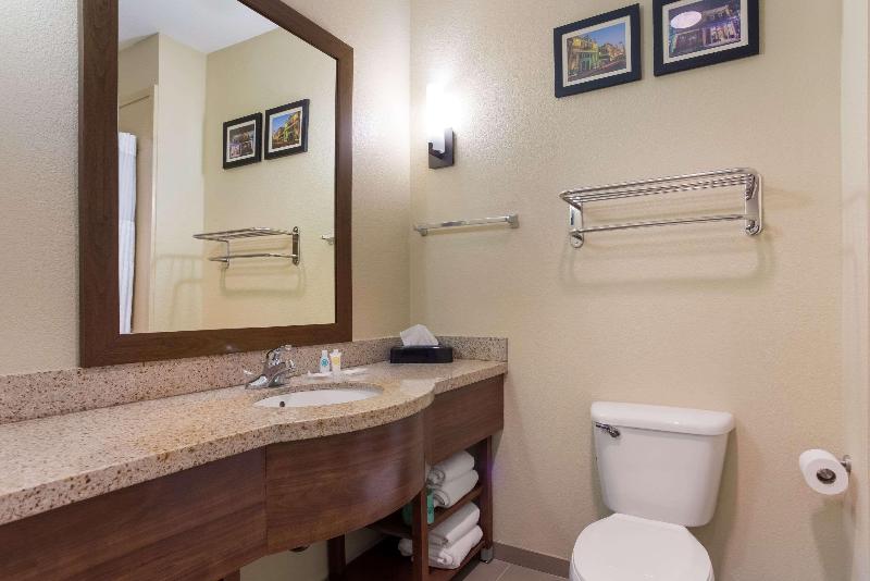 Comfort Suites North Mobile image