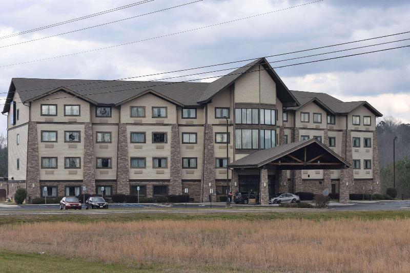 Comfort Inn & Suites Near Lake Guntersville image