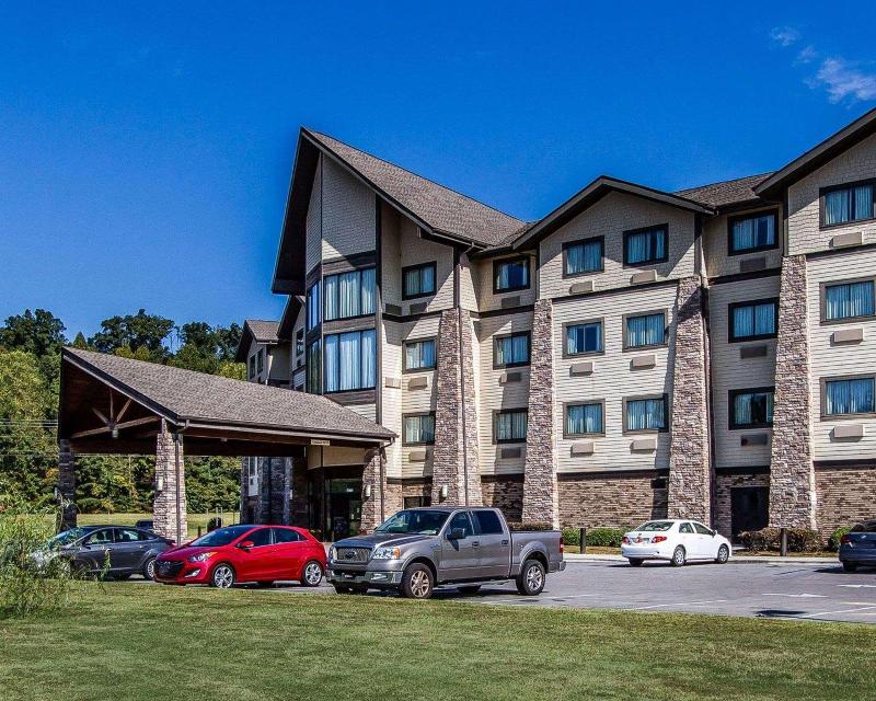 Comfort Inn & Suites Near Lake Guntersville image