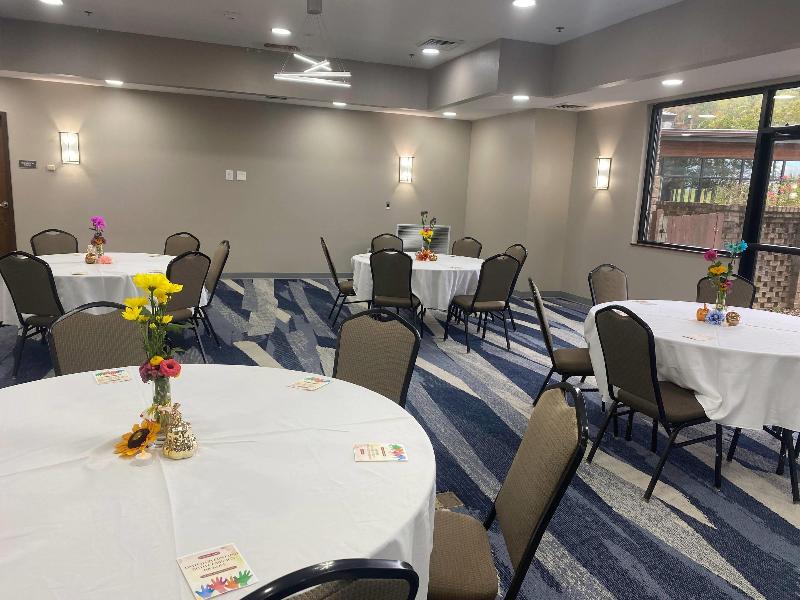 Comfort Inn & Suites Near Lake Guntersville image