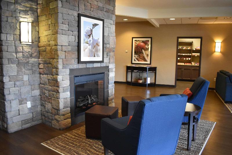 Comfort Inn & Suites Near Lake Guntersville image